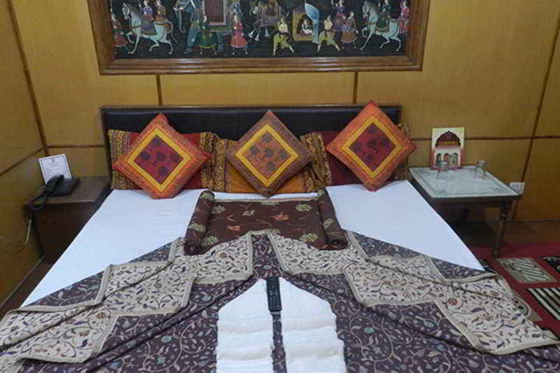 ホテルJaipur Darbar エクステリア 写真