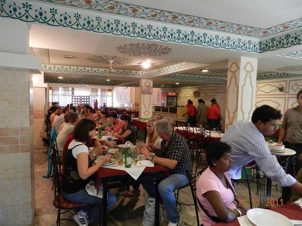 ホテルJaipur Darbar エクステリア 写真